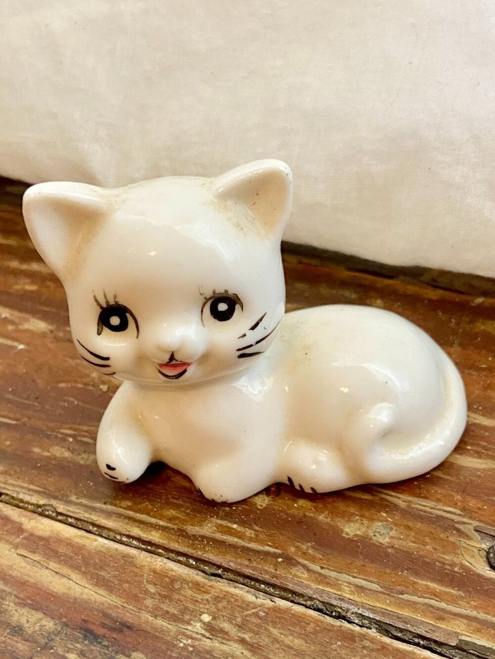 Cute Ceramic Cream Cat Hand Painted Face Vintage 3" x 2" Cottagecore Grannycore